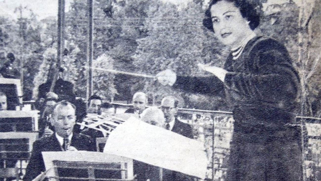 Elena Romero Barbosa, la primera mujer directora de orquesta en España