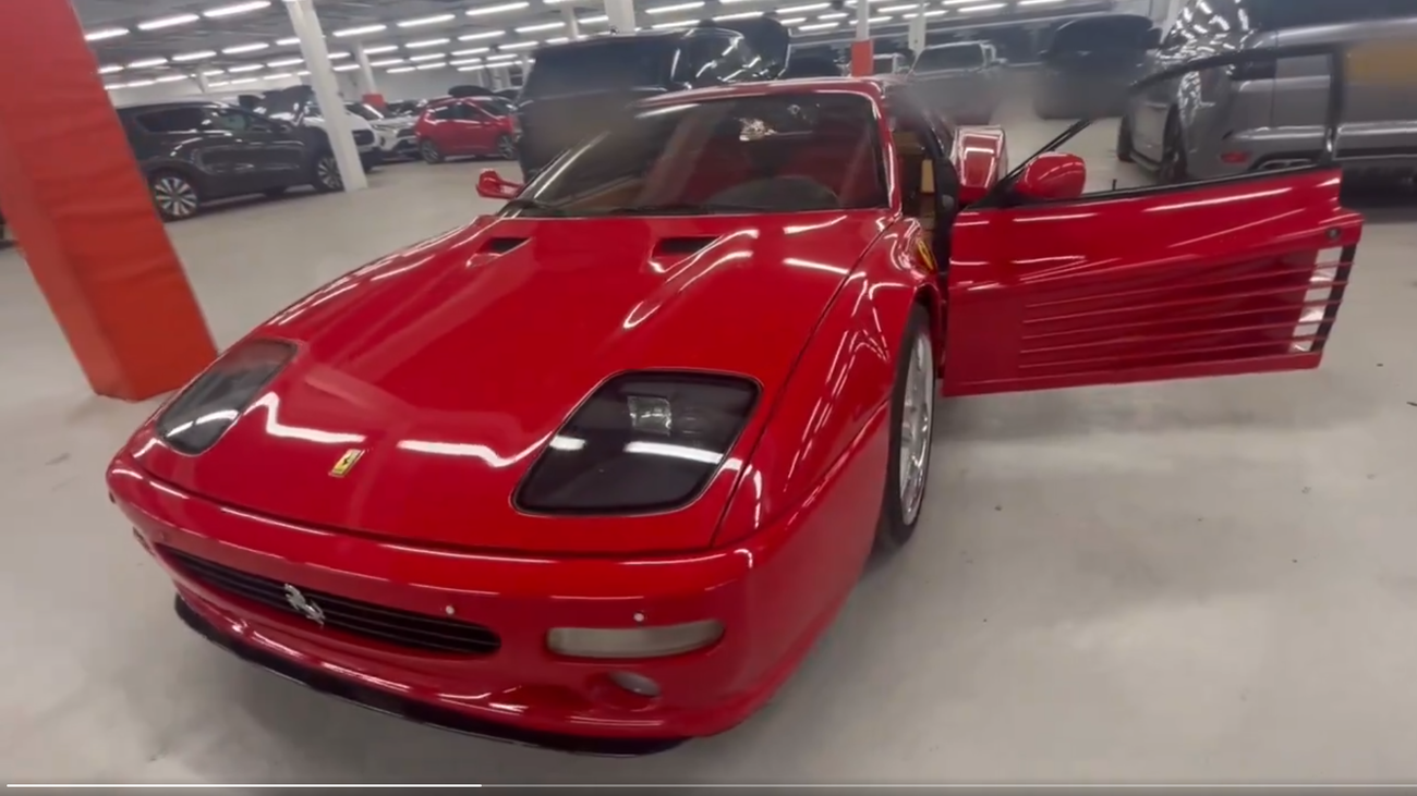 El Ferrari Testarossa de Gerhard Berger robado en 1995 y recuperado en 2024