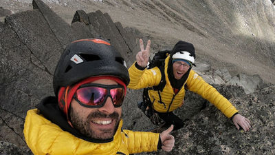 Los hermanos Pou rescatan el cuerpo sin vida de otro alpinista en una montaña de Perú