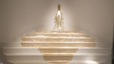 200 vestidos históricos reviven en la gran exposición anual de moda del 'Met'