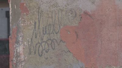 La Comunidad de Madrid restaurará el grafiti de 'Muelle' aparecido en un edificio en obras en la Cava Alta