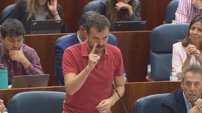 La Mesa de la Asamblea de Madrid abre expediente al diputado Padilla por simular disparar a Ayuso