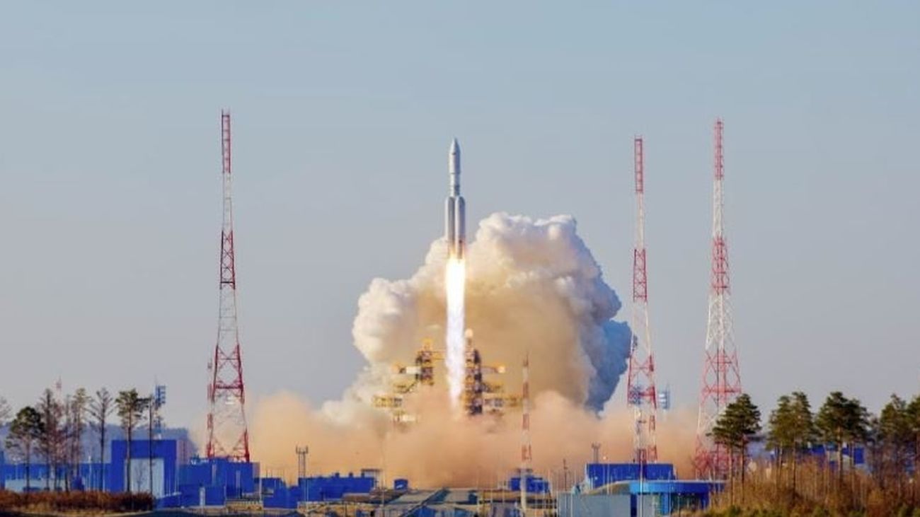 Primer lanzamiento de un cohete pesado Angara desde Vostochny, Rusia