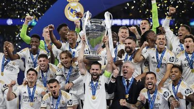 El Real Madrid alza la Decimoquinta al cielo de Londres