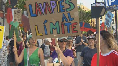 Manifestación en Lavapiés contra el turismo masivo y los pisos turísticos