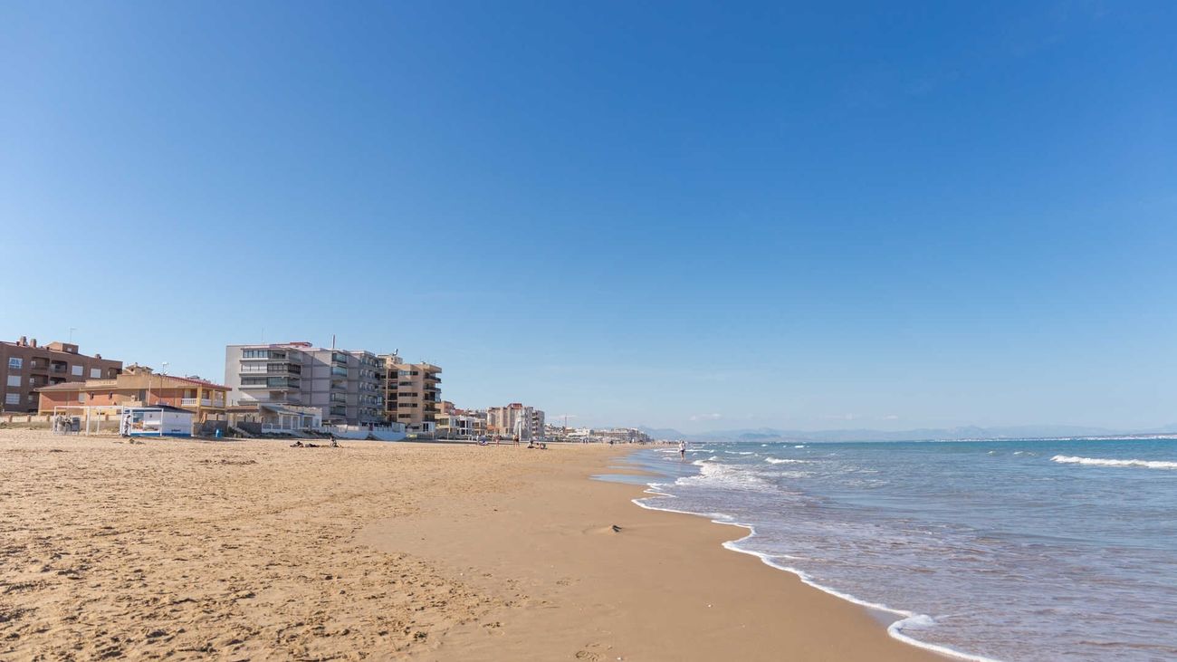 La playa Roqueta de Guardamar de Segura (Alicante)