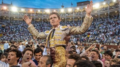 Borja Jiménez, pese al palco, logra por fin abrir la Puerta Grande de Las Ventas este San Isidro