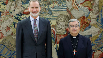 Felipe VI se reúne con el nuevo presidente de la Conferencia Episcopal Española