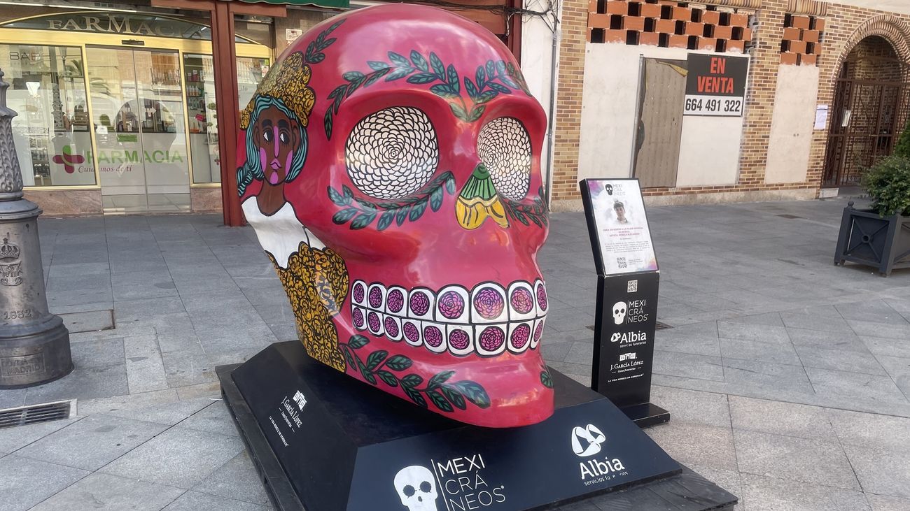 'Mexicráneos’,   18 cráneos  gigantes decoran las calles de Fuenlabrada