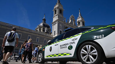 La Guardia Civil de Tráfico celebra su 65 cumpleaños con una exposición en el centro de Madrid