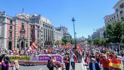 Varios miles de personas piden abolir la monarquía con una marcha en Madrid