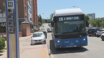 Vecinos de Ciudad Lineal reclaman un autobús directo que les lleve al Hospital Ramón y Cajal
