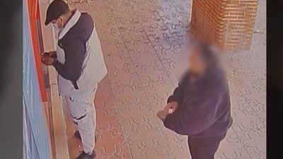 Tres detenidos por robar dinero a una veintena de ancianos en cajeros automáticos de Colmenar Viejo y Torrelodones