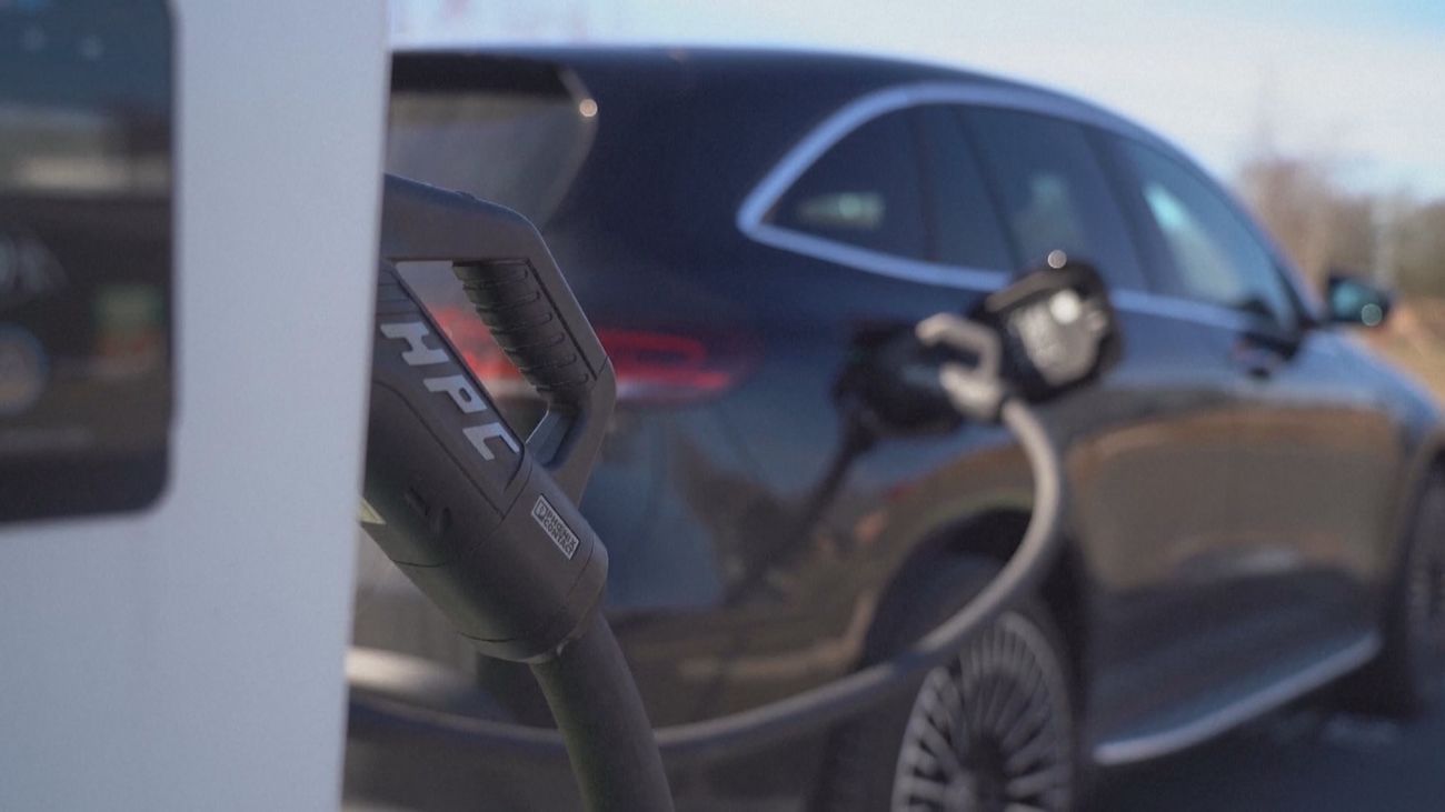 Recarga de un coche eléctrico