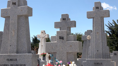 Roban cerca de un centenar de crucifijos en el cementerio de Estremera