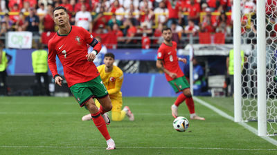0-3. Portugal golea a Turquía y sella su clasificación
