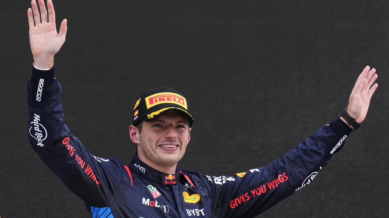 Verstappen festeja su triunfo en el GP de España