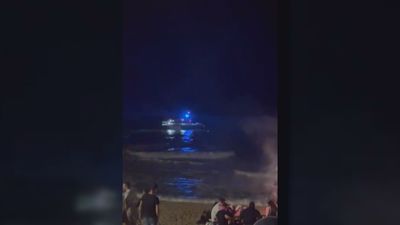Muere un hombre ahogado en una playa de Sitges, Barcelona, durante la verbena de San Juan