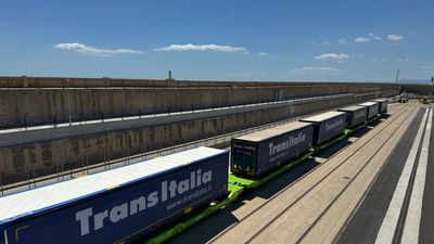 En marcha la primera autopista ferroviaria entre Madrid y Valencia