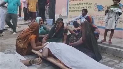 Al menos 116 muertos en una estampida tras una ceremonia religiosa en la India