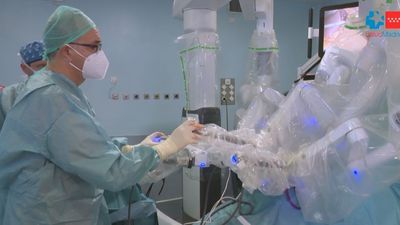 El hospital de Getafe ya opera al 90% de los pacientes con obesidad mórbida con asistencia robótica
