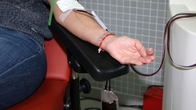 Los hospitales madrileños necesitan con urgencia donaciones de sangre del grupo '0-'