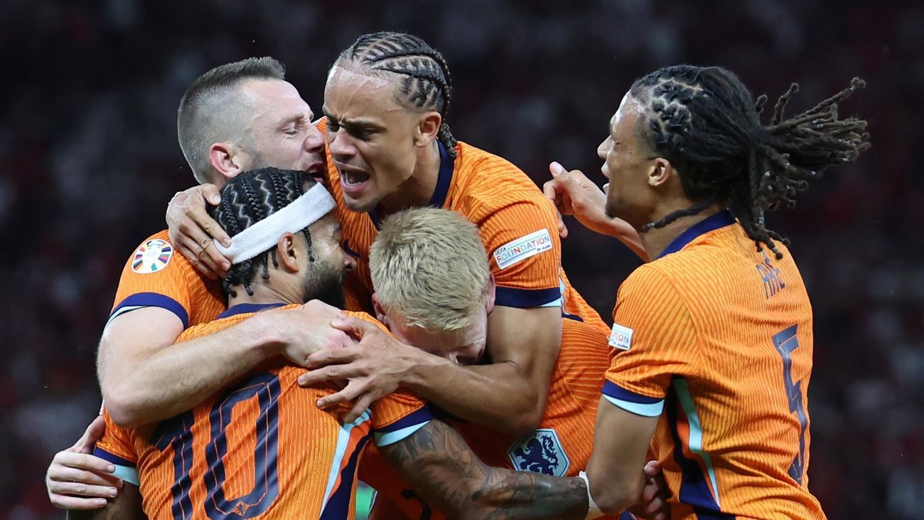 Los jugadores de Países Bajos celebran el pase a semifinales de la Eurocopa