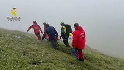 Muere un corredor madrileño al caer desde unos cien metros en una prueba de montaña en Asturias