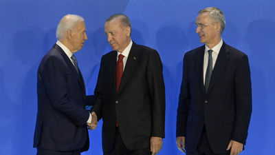 Los líderes de la OTAN aprueban un paquete de 40.000 millones para rearmar a Ucrania