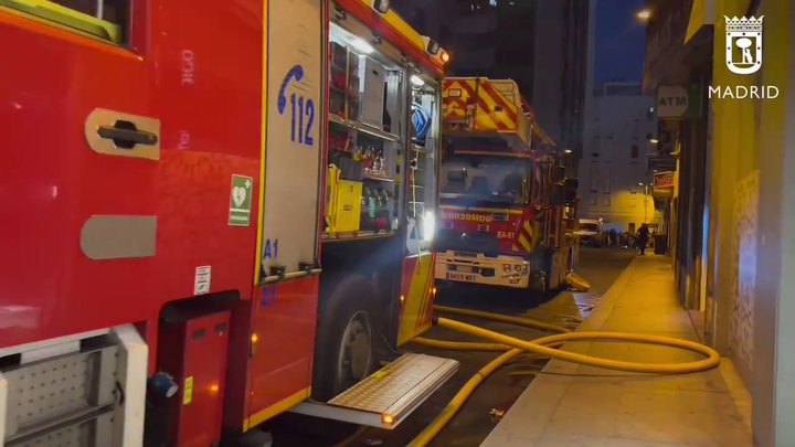 Evacuado un hotel en el centro de Madrid por un incendio en la planta 12