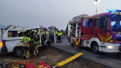 Un muerto y ocho heridos en un accidente de tráfico en Lorca, Murcia