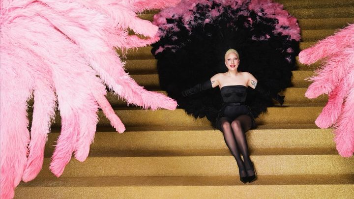Lady Gaga pone el cabaret en la ceremonia inaugural de los Juegos