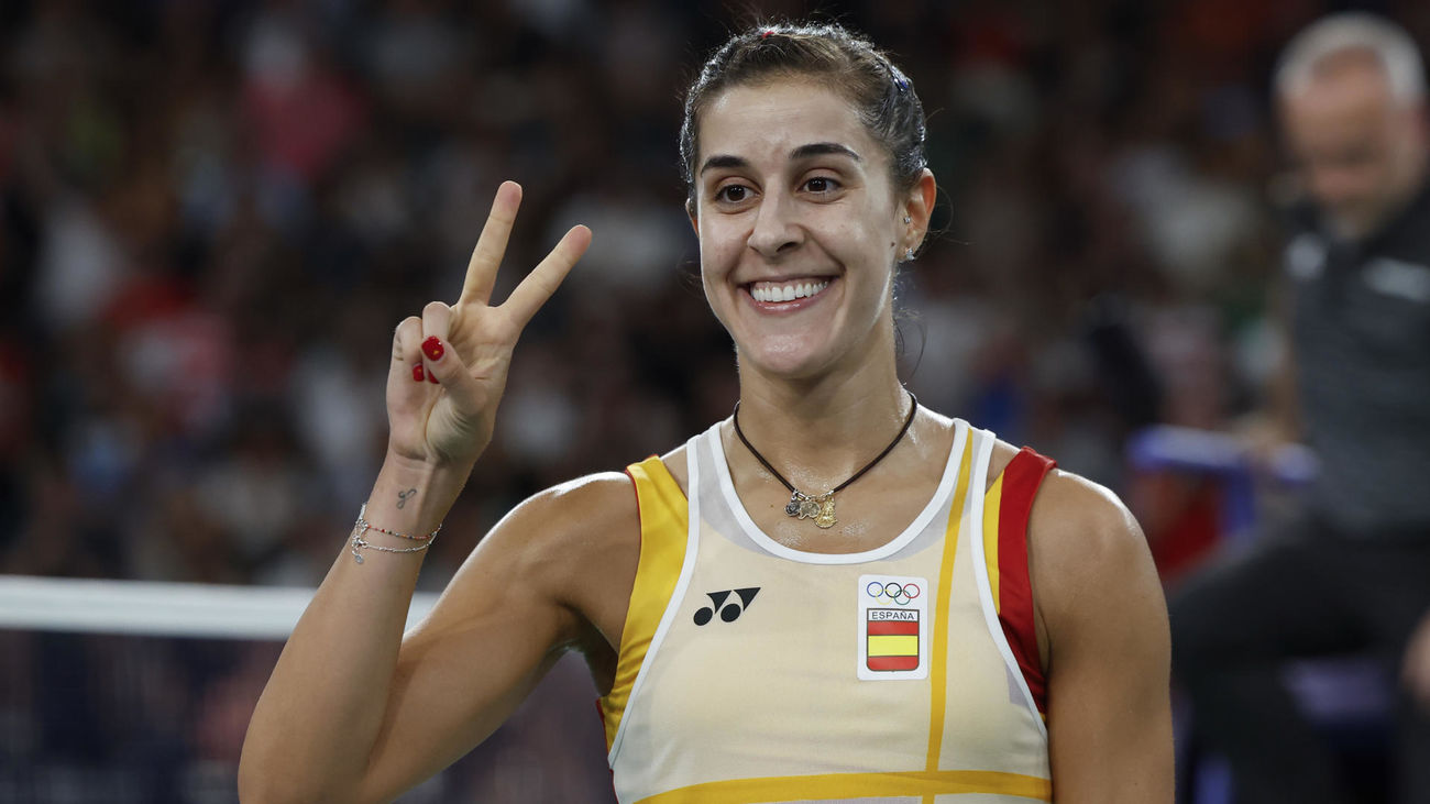 Celebración de la jugadora de bádminton española Carolina Marín tras ganar a la suiza Jenjira Stadelmann