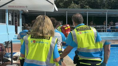 En estado crítico un joven de 22 años tras sufrir un ahogamiento en una piscina en Carabanchel