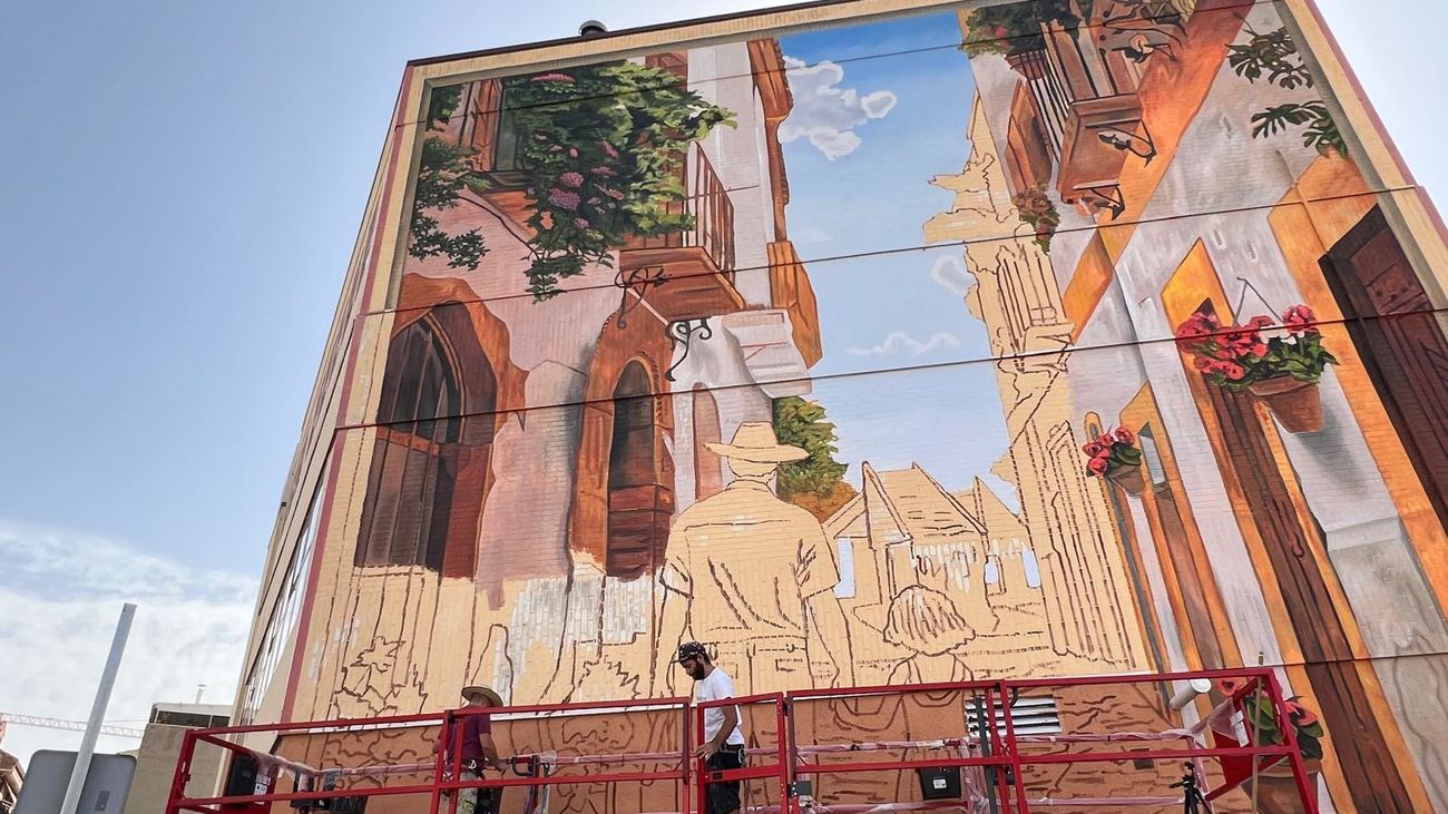 Un nuevo mural en la Casa de Andalucía de Fuenlabrada