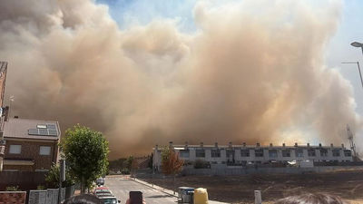 "Cuando ves que el fuego lo tienes ahí, pasas miedo", testimonio de los vecinos de Loeches