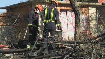 Continúa en fase de control el incendio de Loeches, que ha obligado a desalojar a 60 personas