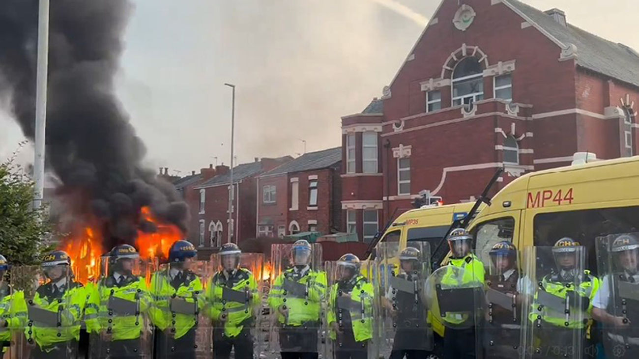 Protestas en Southport tras la muerte de las tres niñas apuñaladas