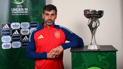 José Lana: "Ganar el Europeo sub'19 es muy difícil, el nivel es altísimo"