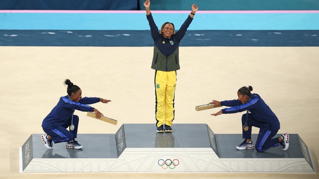 Simone Biles, Jordan Chiles y Rebeca Andrade