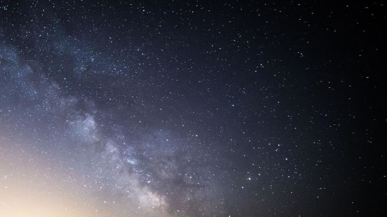 Cielo estrellado con la Vía Lactea