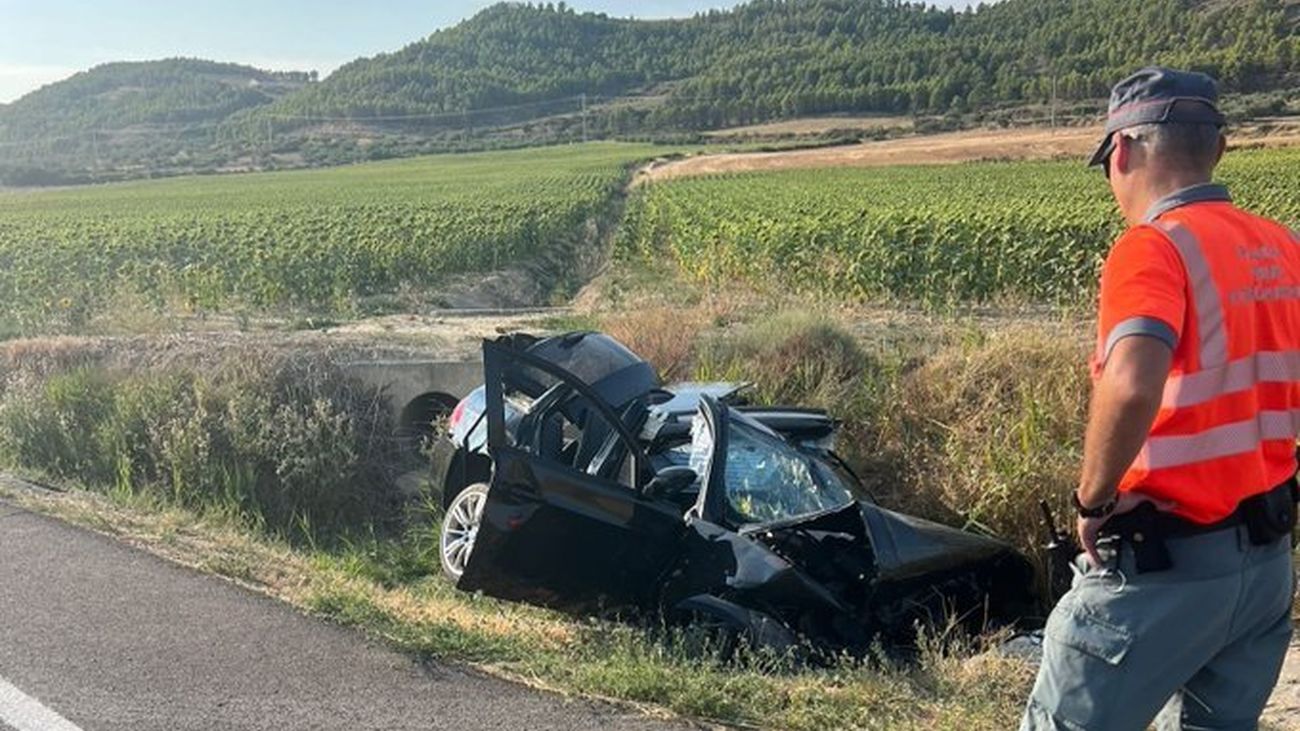 En estado grave cuatro madrileños al chocar contra una estructura de hormigón en Aibar, Navarra