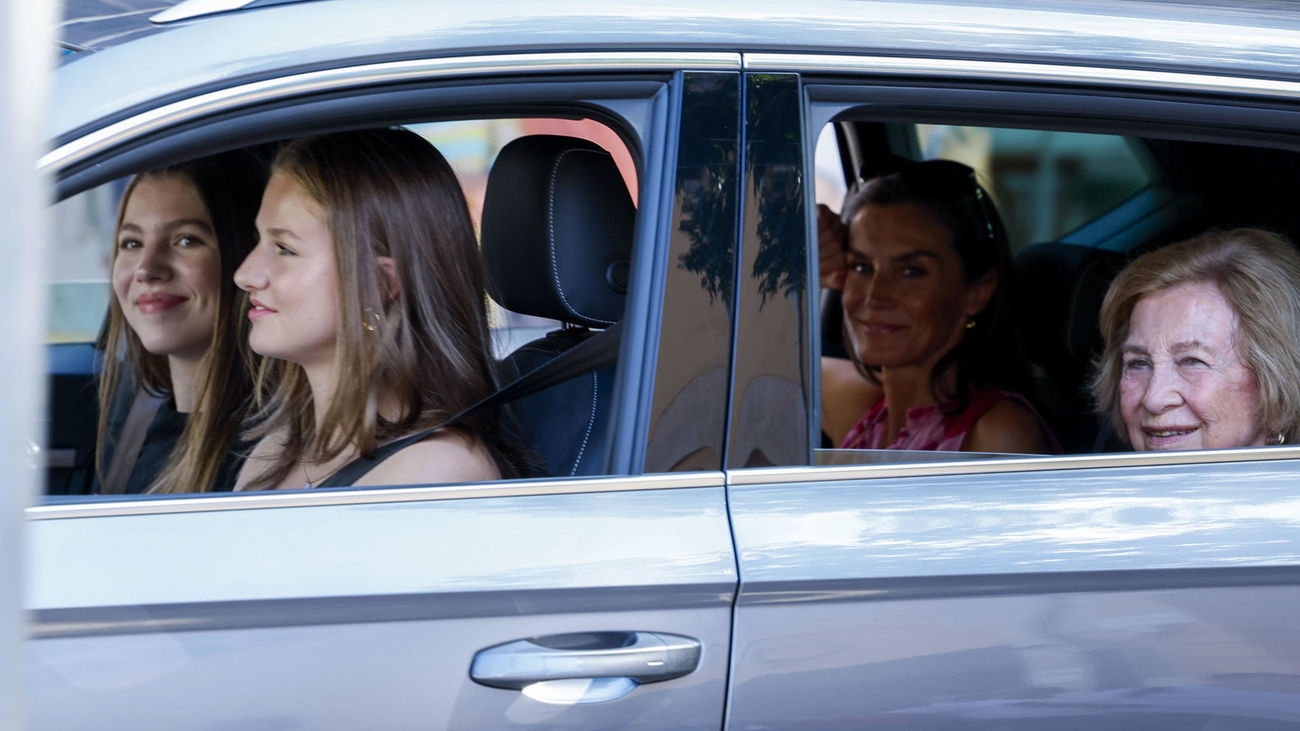 La princesa Leonor se estrena al volante conduciendo por el centro de Palma