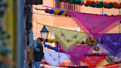 Todo preparado en Lavapiés para las fiestas de San Lorenzo