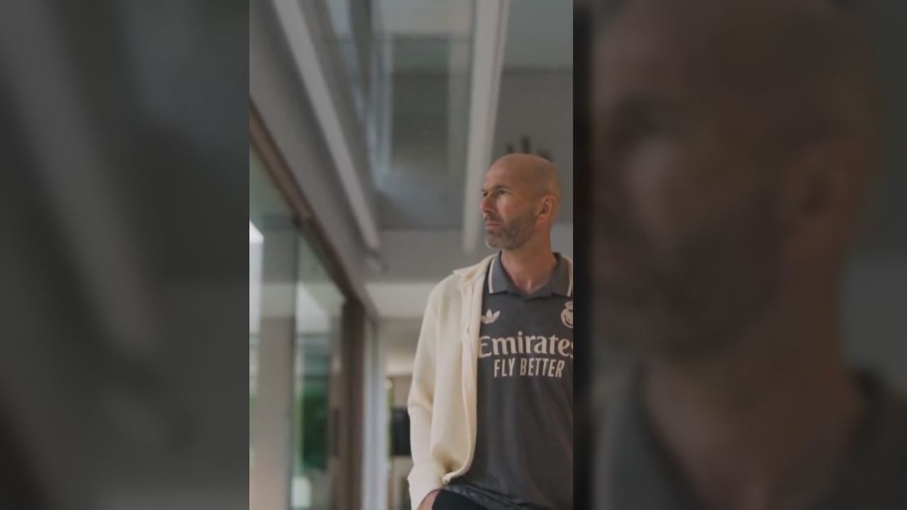 Zidane muestra nueva equipación del Real Madrid