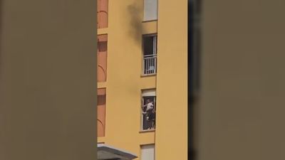 52 heridos por intoxicación de humo tras el incendio de un edificio en Palma