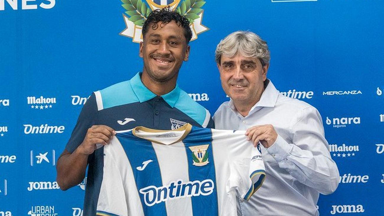 Renato Tapia firma con el Leganés