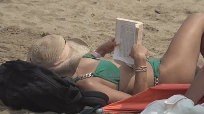 A la playa: ¿Libros en papel o Ebooks?