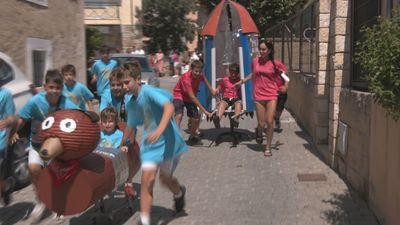 Concurso de tortillas y carrera de autos locos por las fiestas de Navalafuente