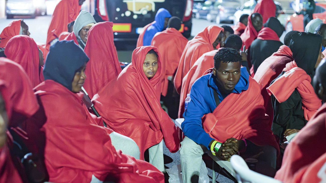 Llegan a Canarias otros 194 migrantes, entre ellos dos menores, a bordo de tres embarcaciones